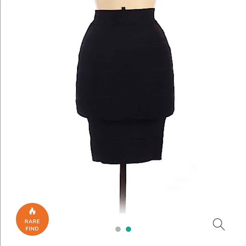 BCBG MAXAZRIA tight skirt